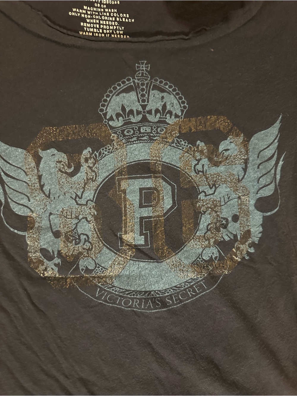 Vintage Y2K PINK Victoria's Secret Navy Graphic Crest Tee with gold Accents - Picture 2 of 5